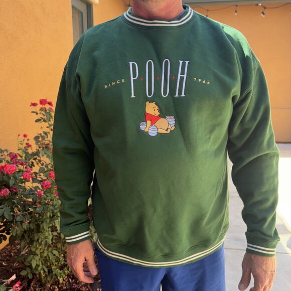 Embroidered Oversized 2X Disney Winnie The Poo Sweatshirt - Picture 7 of 8